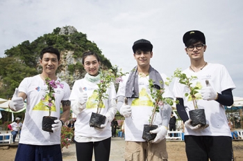 แพนเค้ก-ซี-บอย-เก้า ร่วมสร้าง ‘ป่าสักโมเดล’ ศูนย์เรียนรู้ใหญ่สุดในประเทศ