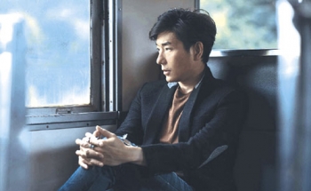 ‘บอย พีชเมคเกอร์’ ตื่นเต้น นั่งรถไฟยาว 6 ชม.  ถ่ายทำหนังสั้น&มิวสิกฯ‘ยังไกล’