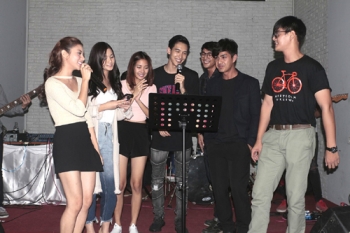 ‘ดาราวิดีโอ’เลี้ยงปิดกล้อง‘เกิดเป็นกา’