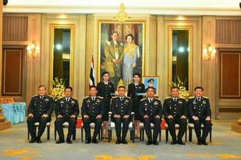 ผบ.ทอ.มอบเครื่องหมาย2นักบินหญิง หลังผ่านหลักสูตรการบิน