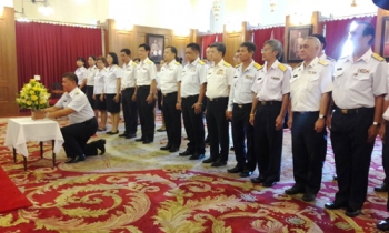ปวงชนชาวไทยหลอมรวมใจ ร่วมลงนามถวายพระพร\'ในหลวง\'