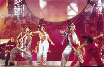 Star Retro : โชคสองชั้น ‘เด็บบี้’ ตั้งครรภ์ พร้อมแต่ง!?
