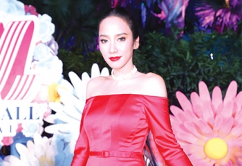 อั้ม-พัชราภา นำทีม ซูเปอร์สตาร์คนดัง  ร่วมฉลอง ‘มหานครหฤหรรษ์แห่งอีสาน’