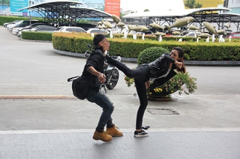 ‘ยีน’ บู๊หนักจนกล้ามเนื้ออักเสบ