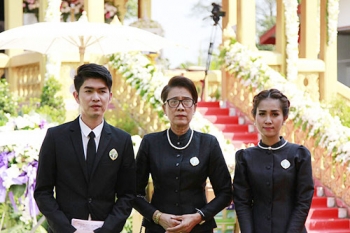 ‘กุ้ง-สุธิราช - วิรดา วงศ์เทวัญ’ สร้างแพของพ่อ สานต่อความดีที่พ่อสอนไว้