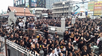 พสกนิกรเนืองแน่น \'ลานย่าโม โคราช\'
