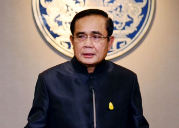 นายกฯขอบคุณจนท.ทำงานหนัก ดูแลปชช.ถวายบังคมพระบรมศพ