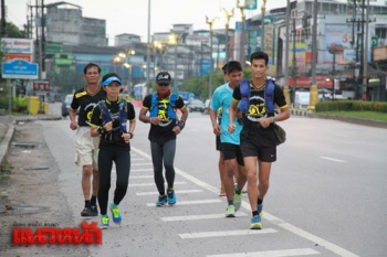 น่องเหล็กอิสระตราดวิ่ง200ไมค์ ร่วมถวายสักการะพระบรมศพ (ประมวลภาพ)