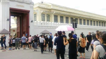 กรมการท่องเที่ยว พอใจนักท่องเที่ยวต่างชาติเข้าชมพระบรมมหาราชวังเป็นระเบียบ