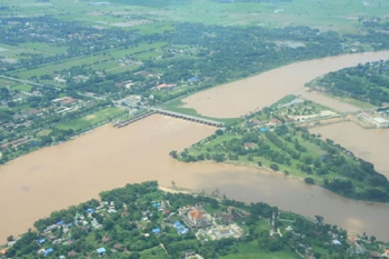 ระดับน้ำลุ่มเจ้าพระยากลับสู่ปกติ เตรียมรับมือฝนภาคใต้-น้อมนำพระราชดำริบรรเทาอุทกภัย