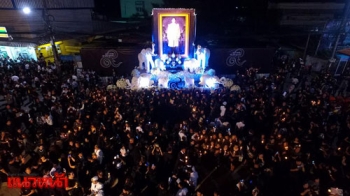 ดญ.3ขวบร่วมชาวสุรินทร์นับหมื่น ร้อง\'สรรเสริญพระบารมี\'แสดงความอาลัย