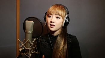 ‘พลอยชมพู’ รวมตัวศิลปิน MBO  ร้องเพลงพิเศษ ‘พ่อเล่าให้ฟัง’
