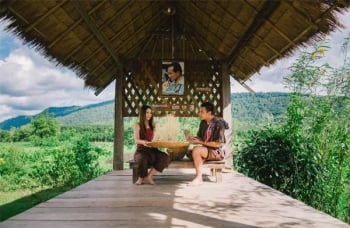 งดงาม!! \'ท๊อฟฟี่\'ควงแฟนสาว ถ่ายพรีเวดดิ้ง ตามรอยเศรษฐกิจพอเพียง\'ในหลวง ร.9\'
