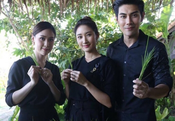 ‘ยีนส์,ฝ้าย,มังกร’ ชวนทำนาโยน ตามรอยพ่อ