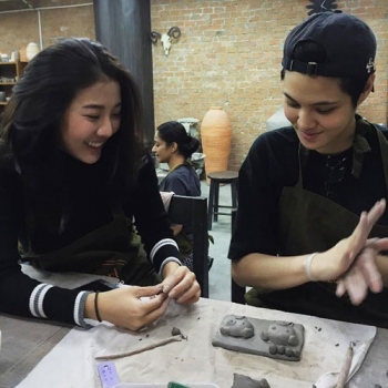 ‘หมอเจี๊ยบ-ลลนา’ รับดูใจ ‘เดียร์’ สาวนอกวงการ  ปิดตำนานคู่จิ้นตีฉิ่ง ยินดี ‘พอลลี่’ แต่งงาน!!