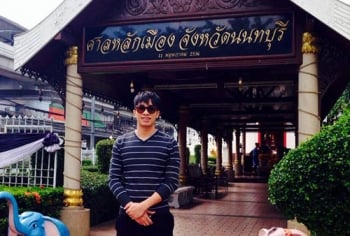 ‘ต้น-ดริสนันท์’ พาทำบุญ ไหว้พระศาลหลักเมือง