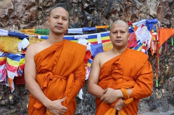 \'ทีน-น็อต\'ถือฤกษ์ดีบวช ถวายเป็นพระราชกุศลร.9-อุทิศให้\'ปอ ทฤษฎี\'