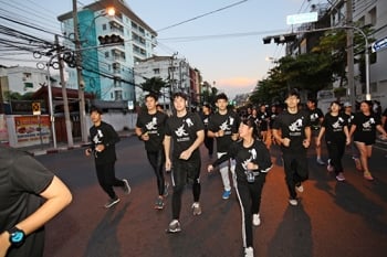ศิลปินดารา ร่วมตามเสด็จ เดิน-วิ่ง‘๙ นี้เพื่อประชาฯ’