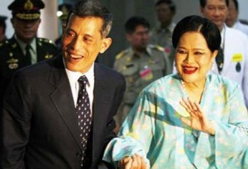 คนไทยขอ\'ร.10-สมเด็จพระราชินี\'ทรงมีพระพลานามัยแข็งแรง