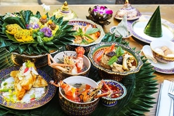 มื้อพิเศษสุดอลังการ จาก 10 ห้องอาหาร ต้อนรับวันแรกของปี