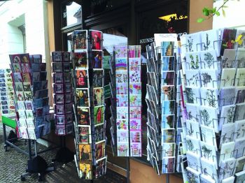 ตะลอนเที่ยว : หนังสือและจดหมาย ไม่มีวันตาย ในประเทศที่ผู้คนมีปัญญา