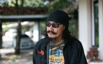 เขาคือใคร?\'เล็ก คาราบาว\'สุดทน! จวกเพื่อนร่วมวงทำตัว\'บัดซบ\'