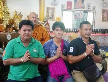 \'น้ำ รพีภัทร\' ขอพรเกจิดังกรุงเก่า เสริมสิริมงคลชีวิต