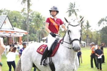 เสด็จทอดพระเนตรโปโลการกุศลแห่งปี  รายได้มอบให้แก่โรงเรียนจิตรลดา (สายวิชาชีพ)