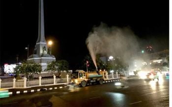 กทม.ลดปัญหาฝุ่นละอองเกินมาตรฐาน ประเดิมจุดแรกรอบอนุสาวรีย์ชัยฯ