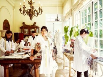 พระเจ้าหลานเธอ พระองค์เจ้าสิริวัณณวรีนารีรัตน์  พร้อมเผยโฉมคอลเลคชั่นทรงออกแบบ สปริง/ซัมเมอร์ 2018