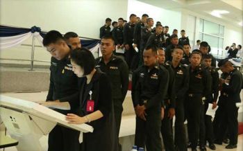 นักรบสีน้ำเงิน ร่วมกับกรมจัดหางาน จัดกิจกรรม คนไทยไม่ทิ้งกัน