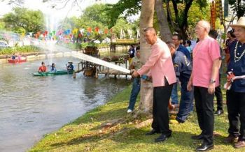 เชียงใหม่ตรวจคุณภาพน้ำคูเมือง การันตีเล่นสาดน้ำสงกรานต์ปี๋ใหม่เมืองปลอดภัย
