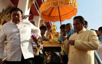 กทม.อัญเชิญพระพุทธสิหิงค์ ไปประดิษฐานยังสวนลุมพินี ให้ประชาชนสรงน้ำ