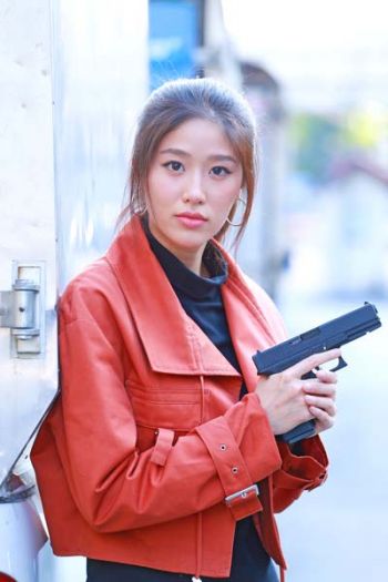 ‘แก้ว-จริญญา’  สลัดภาพนิ่ง ออกโรงบู๊