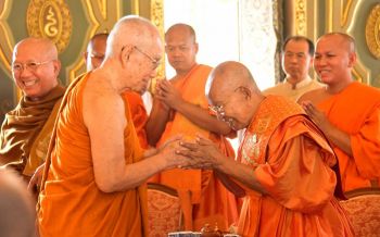 รมว.วธ.นำประมุขสงฆ์-พระสงฆ์\'เขมร-เมียนมา-ศรีลังกา\' เข้าเฝ้า\'สมเด็จพระสังฆราช\'