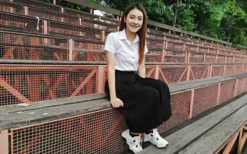 คิดก่อนโพสต์นะคะ! \'น้องฟิล์ม\' ดาวคณะนิเทศ ม.ธุรกิจฯ แนะคนไทยใช้ \'โซเชียล\' ให้เป็นประโยชน์