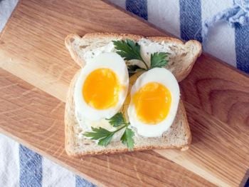 Health  News : กินไข่วันละฟองอาจลดความเสี่ยงโรคหัวใจ