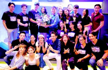 ก๊วน ‘สายรักสายสวาท’  ฉลองปิดกล้อง
