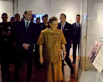 สมเด็จพระเทพรัตนราชสุดาฯ สยามบรมราชกุมารี  เสด็จฯทอดพระเนตรนิทรรศการ ‘ของขวัญแห่งมิตรภาพ’