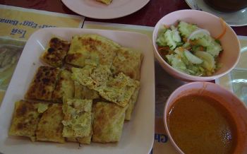 สุดยอด! โรตีมะตะบ๊ะโบราณ แป้งบาง-ไส้แน่นหอมเย้ายวนอร่อยเด็ดแห่งเมืองสตูล