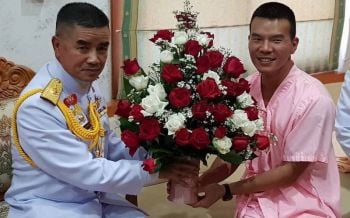 หวานเลย!! บิ๊กเจี๊ยบรุดเยี่ยม \'หมอภาคย์\' ในชุดคนไข้สีชมพูหวานแหวว