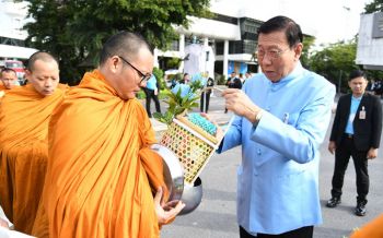 พรเพชรนำสนช.ทำบุญถวาย\'สมเด็จพระนางเจ้าสิริกิติ์\' เนื่องในโอกาสเฉลิมพระชนมพรรษา86พรรษา