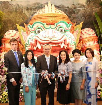 ‘ปทุมมาราชินีป่าฝน’ ตระการตาสวยงามกลางกรุง
