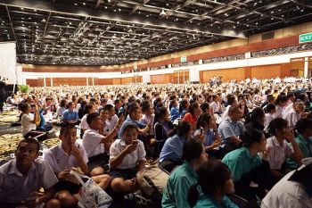 นักเรียนทะลักติว‘MRT พาน้องพิชิต TCAS ปี 10’