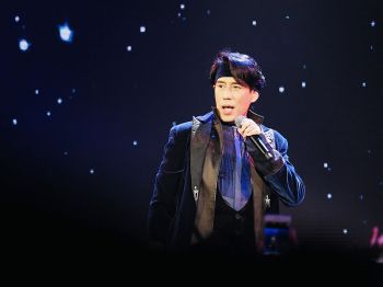 ‘เบิร์ด-ธงไชย’ จับ 5 ดาว  ถ่ายทอดละครเพลงมิวสิคัล ‘ชีวิตลิขิตเอง’