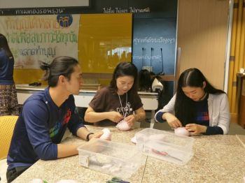 \'คนมันส์พันธุ์อาสา\' เต้านมเทียมเพื่อผู้ป่วยมะเร็งที่ยากจน