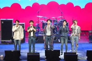 แฟนมีตติ้งครั้งแรก  ‘N.Flying’ กวาดหัวใจสาวไทยไปล้นฮอลล์