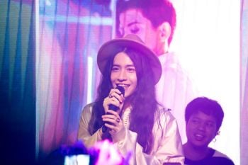 ‘ซิน’ปลื้ม! แฟนมีตติ้งแสนอบอุ่น