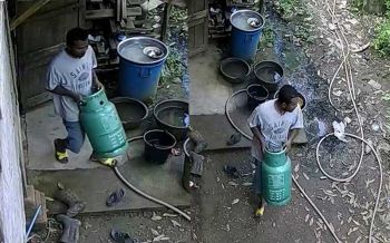 คลิป ชัดเลย \'เปรตสารทเดือนสิบ\' งัดบ้านขโมยถังแก๊สชาวบ้าน