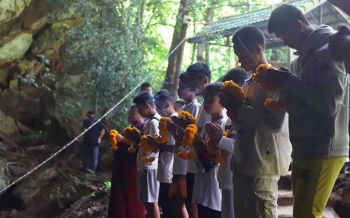 \'13 หมูป่า\'ทำบุญครบ 100 วัน อุทิศส่วนกุศลให้ \'จ่าแซม\'